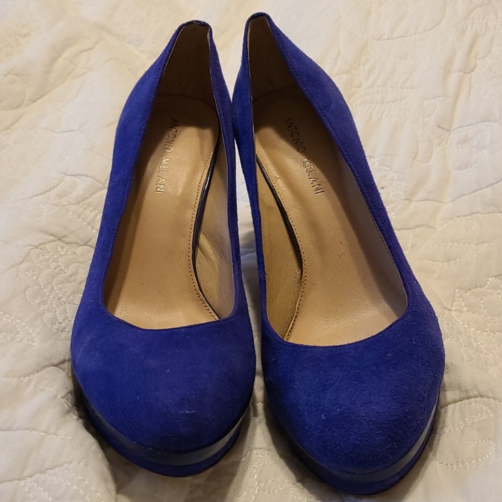 Antonio Melani blue suede 4" high heels